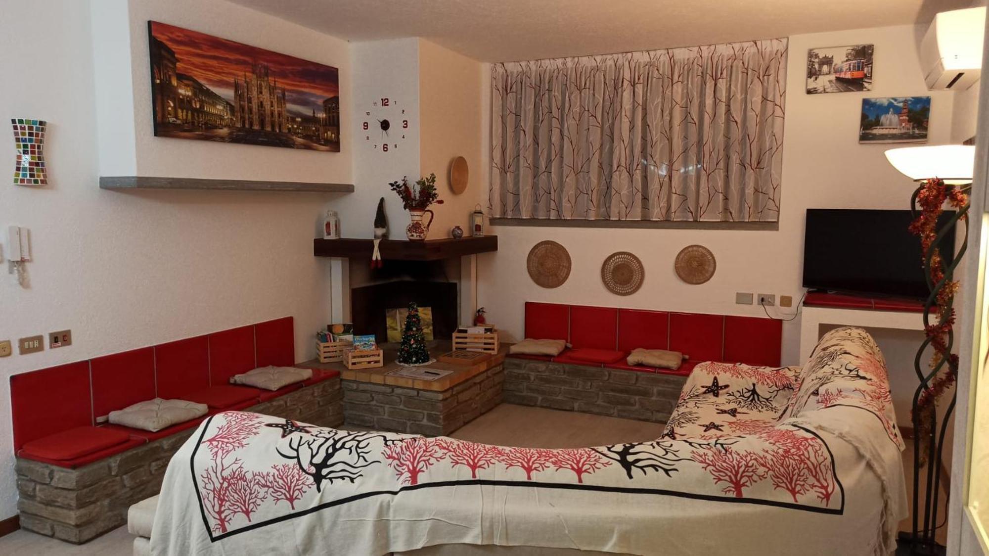 Lukas Home Con Il Cuore Appartamento 3 Camere Al Piano Terra E Appartamento 1 Camera In Taverna Merone エクステリア 写真