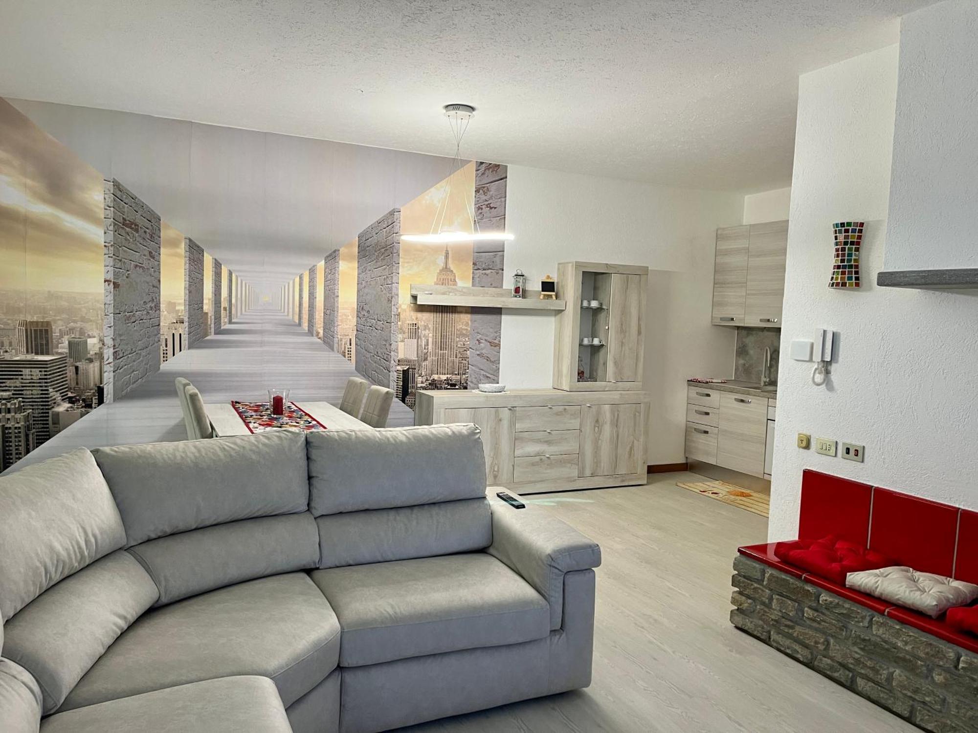 Lukas Home Con Il Cuore Appartamento 3 Camere Al Piano Terra E Appartamento 1 Camera In Taverna Merone エクステリア 写真