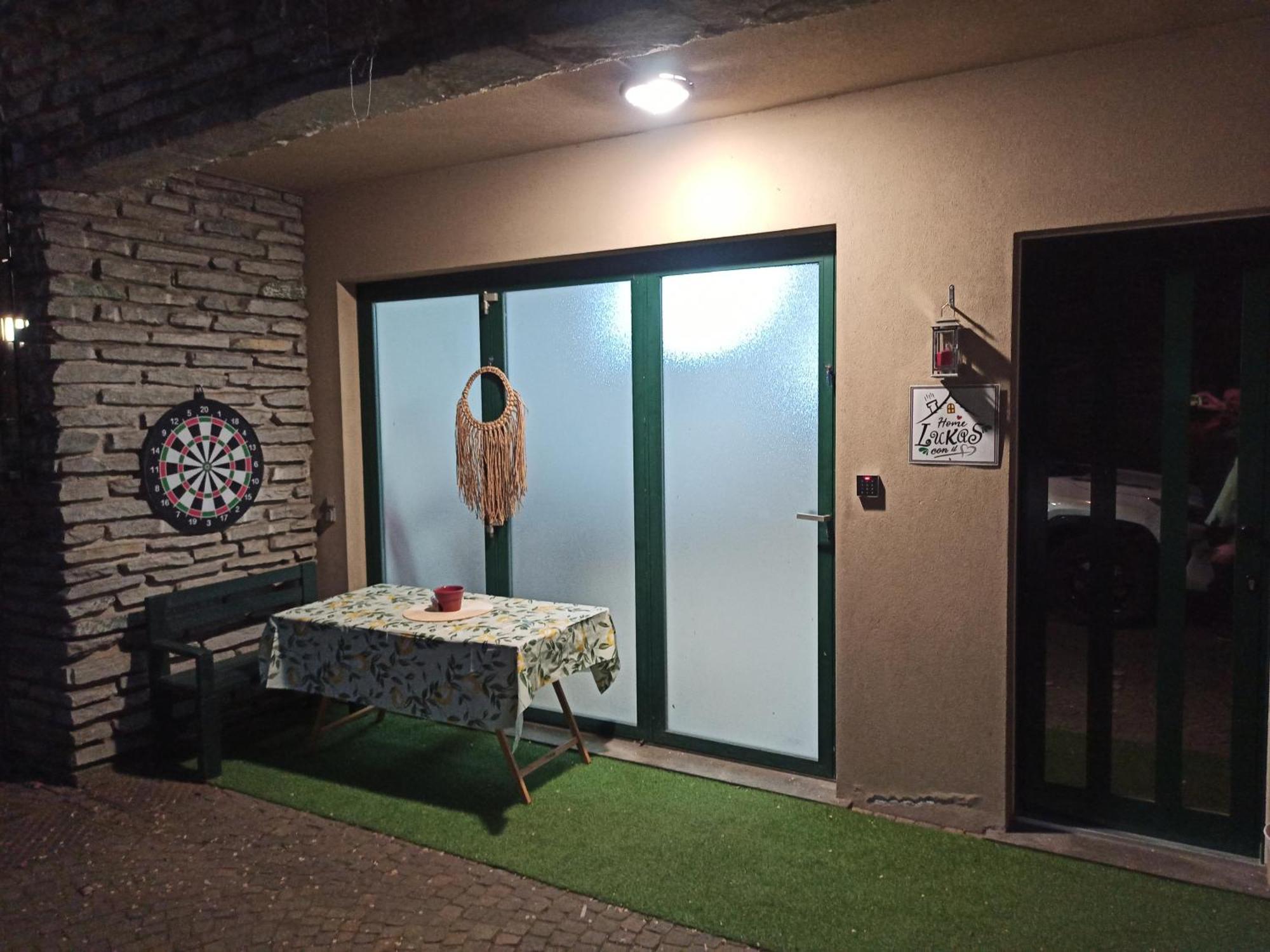 Lukas Home Con Il Cuore Appartamento 3 Camere Al Piano Terra E Appartamento 1 Camera In Taverna Merone エクステリア 写真